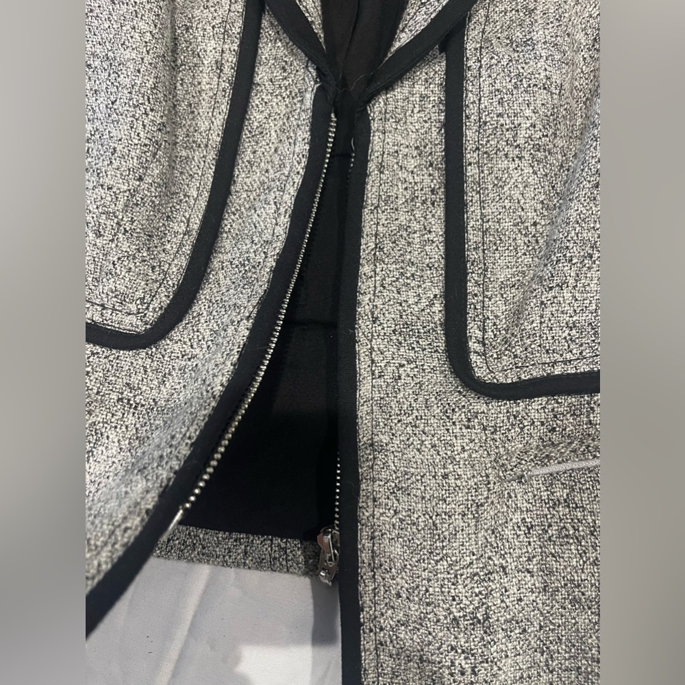 White House Black Market Gray Long Sleeve Tweed zippered Blazer Jacket Size 00 - Picture 4 of 11
